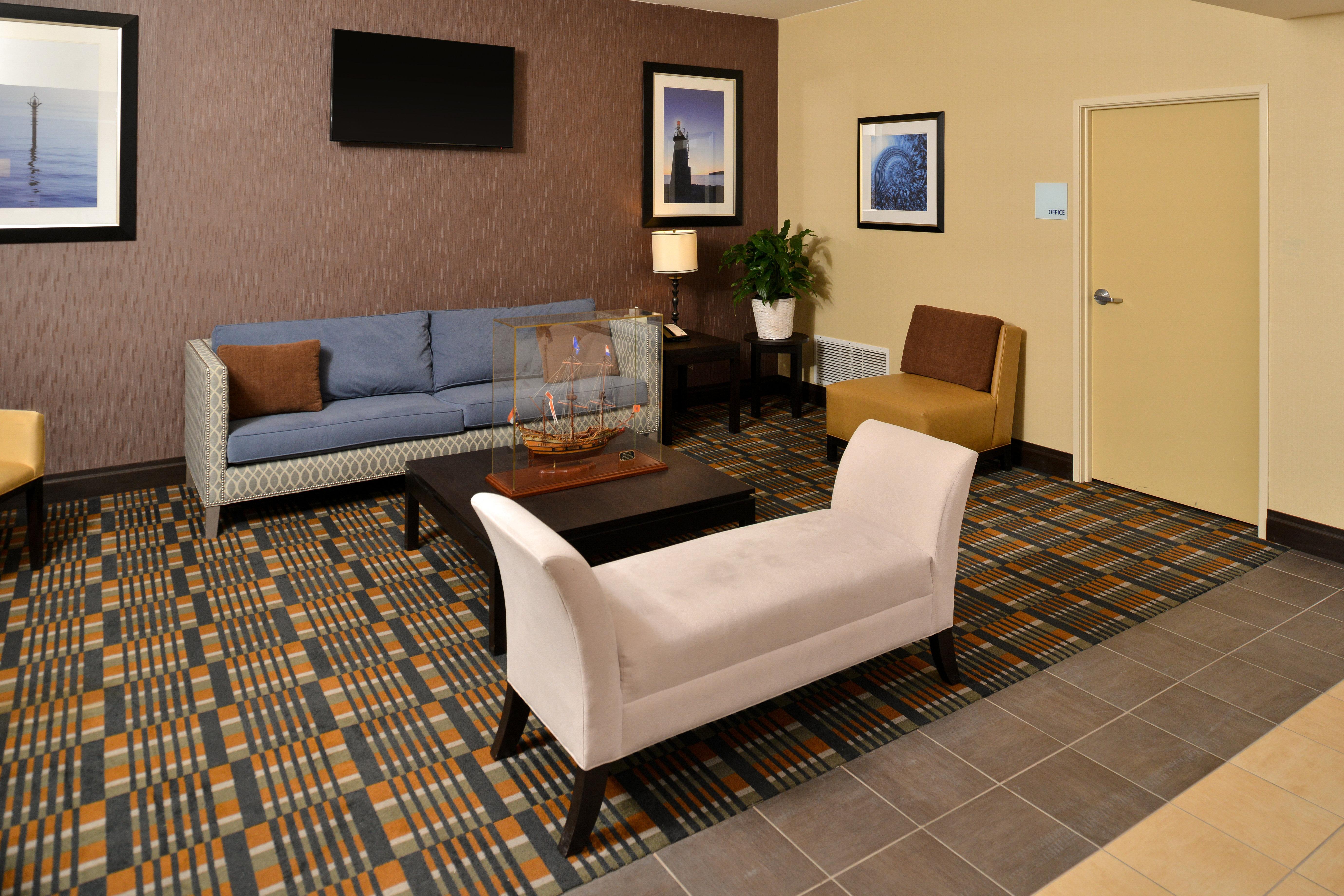 Holiday Inn Express & Suites Peekskill-Lower Hudson Valley, An Ihg Hotel מראה חיצוני תמונה